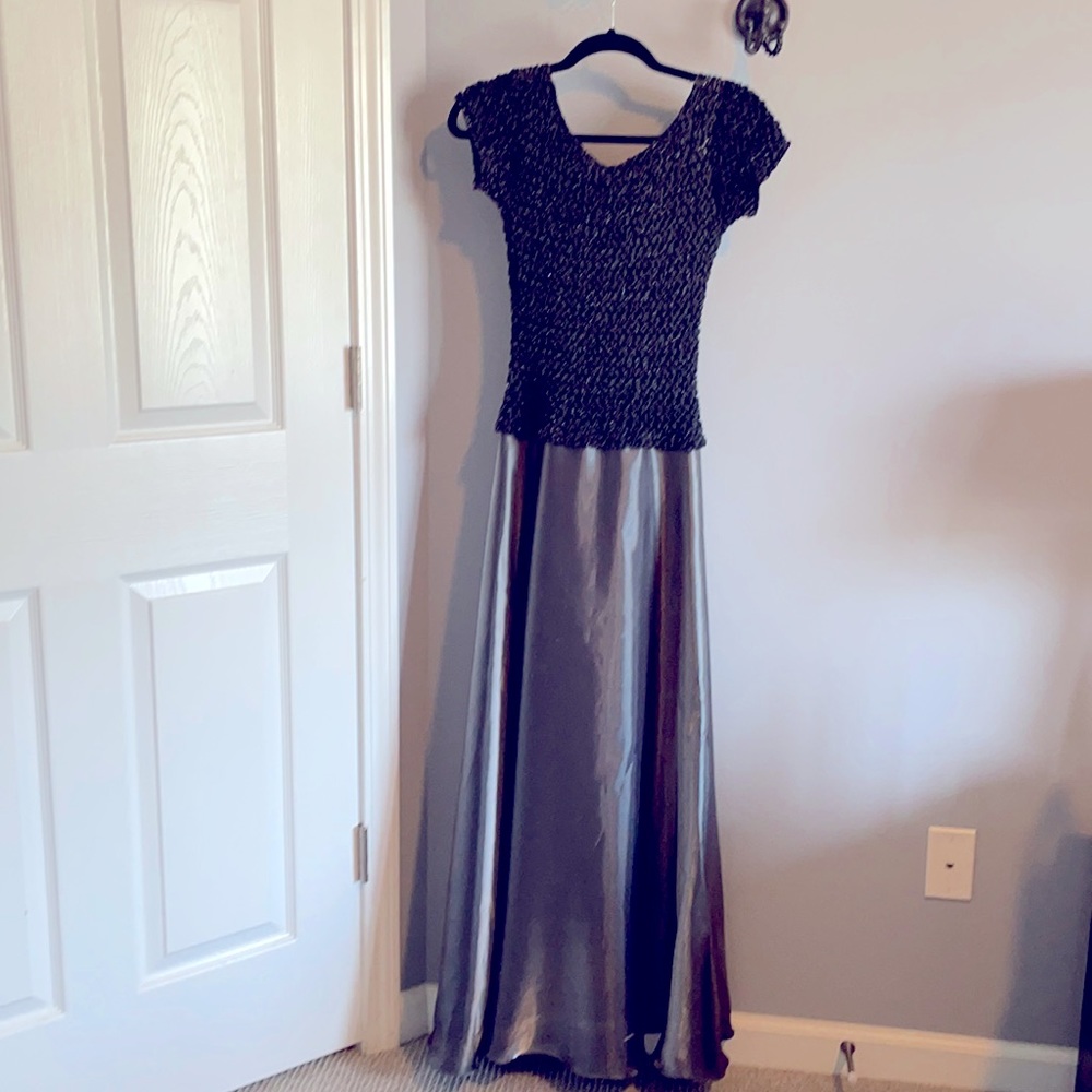 Size 4 grey and charcoal grey formal gown.